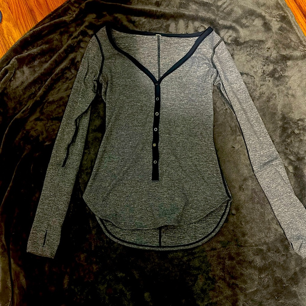 Long sleeve V-neck faux button down Lululemon shirt with thumbholes
